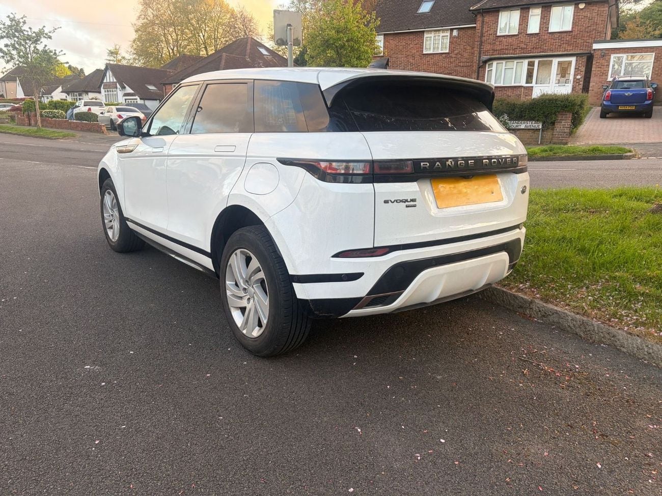 لاند روفر رانج روفر إيفوك -