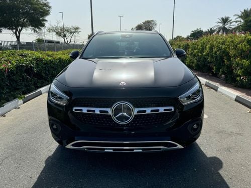 Mercedes-Benz GLA 220