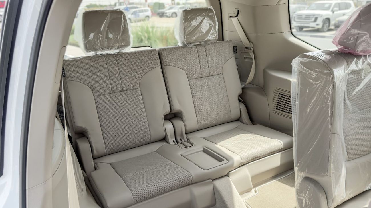 Toyota Land Cruiser GXR 2026 Toyota Land Cruiser GXR 3.5L AT Hybrid (White-Beige)