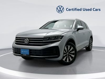 Volkswagen Touareg ELEGANCE with Sunroof - Leather Seats 3L | 42,100 AED SAVINGS from New Car