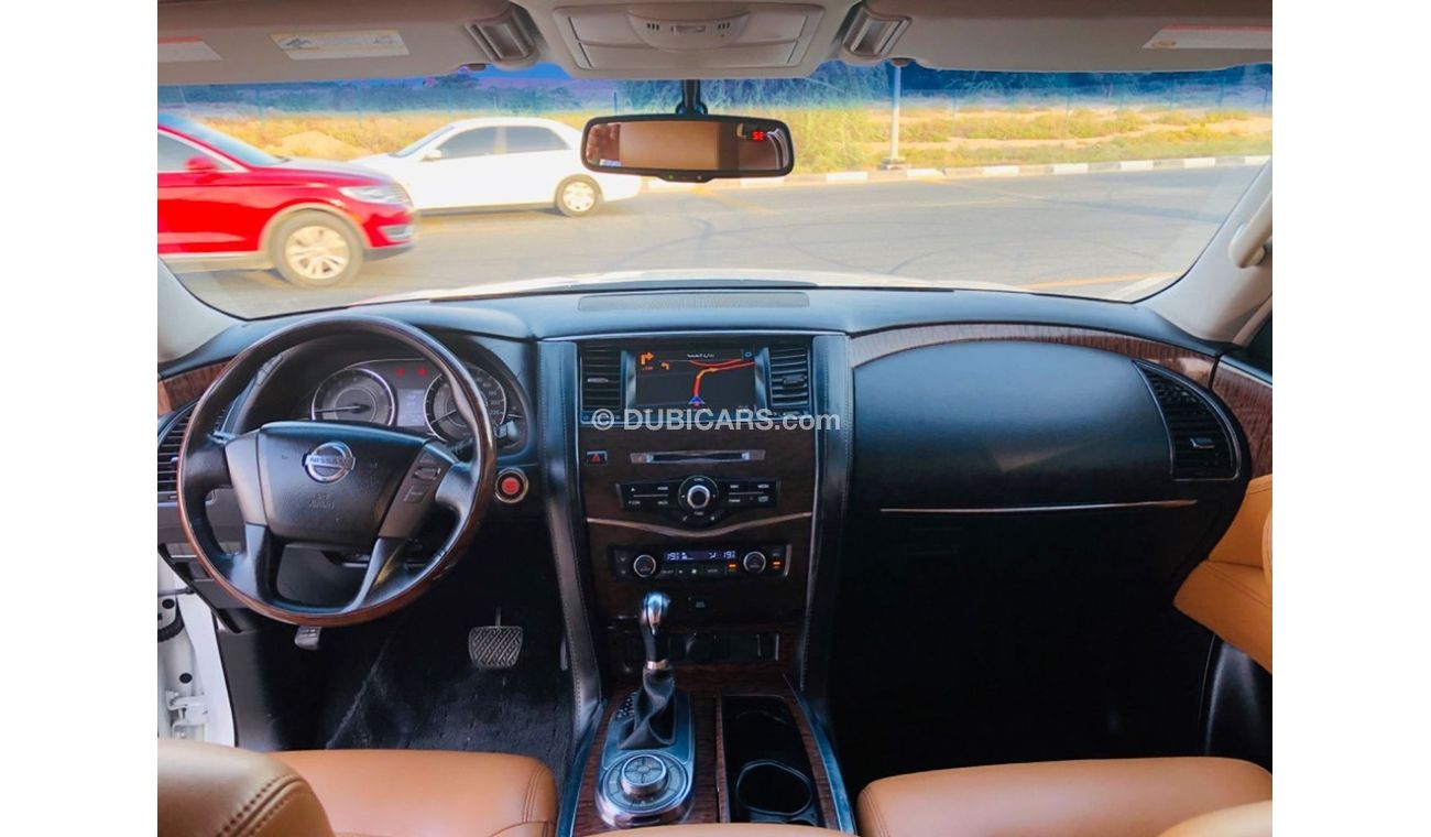 نيسان باترول نيسان باترول 2013 الماكينة الصغيرة محول بلاتنيوم من الداخل والخارج   بدون حواد ث مع ضمان الجير والما