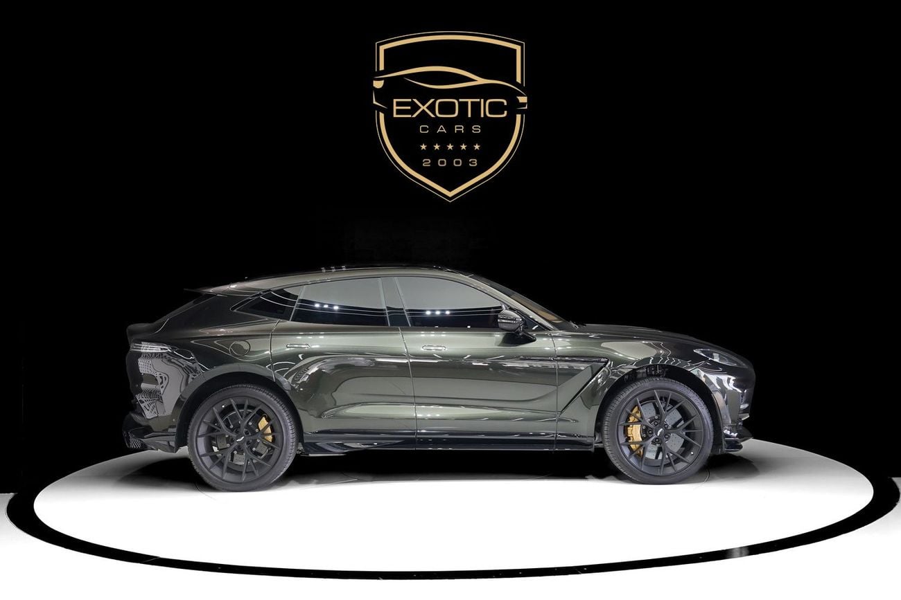 أستون مارتن Dbx707 STD
