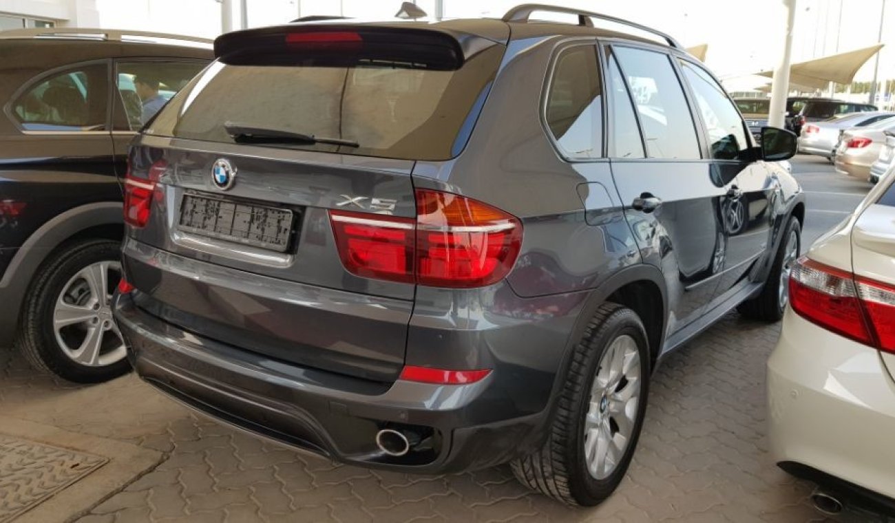 BMW X5 2013 model V6 3.5 Ltr Gulf specs  Full options