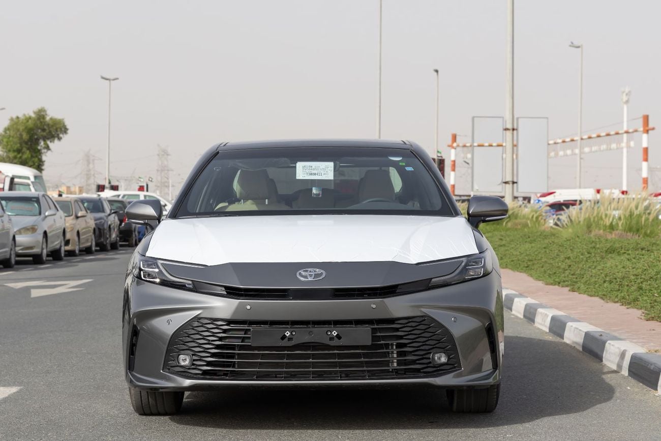 Toyota Camry Toyota Camry LE 2.5 L | Hybrid | Gray | Panoramic Sunroof | Electric Chair | 2026 GCC Specs