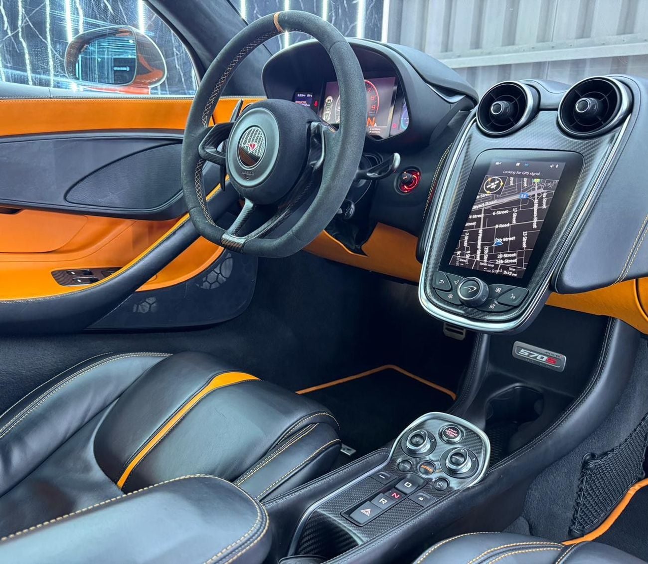 مكلارين 570S STANDARD McLaren Warranty 02/2028 | McLaren Service Contract 02/2027 | Full Service History