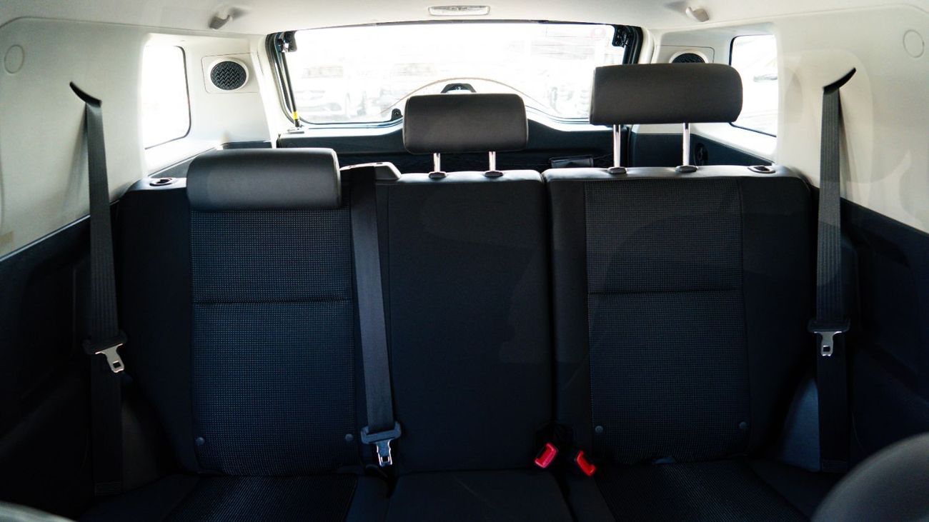 تويوتا إف جي كروزر 4.0 L | V6 | 2023