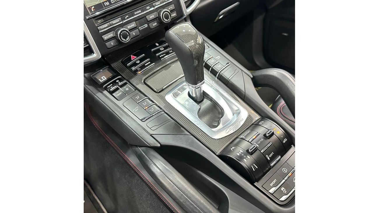 بورش كايان 2013 Porsche Cayenne GTS, Service History, Excellent Condition, GCC