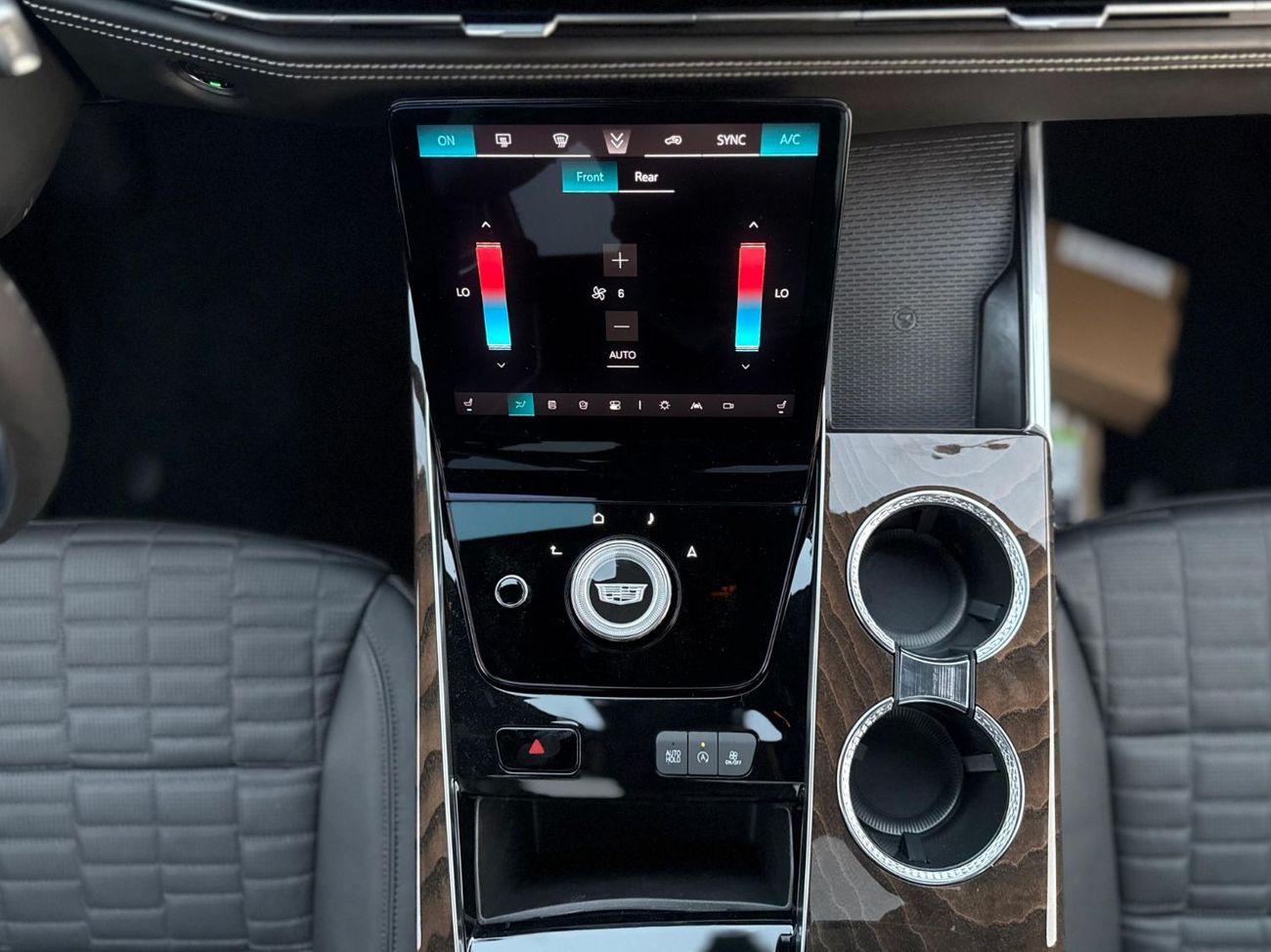 Cadillac Escalade Sport Platinum 6.2L 4WD