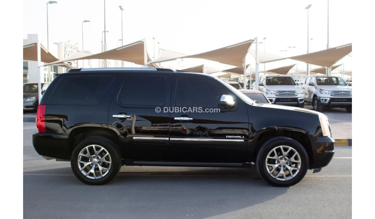 GMC Yukon GMC YOUKAN DENALI 2010