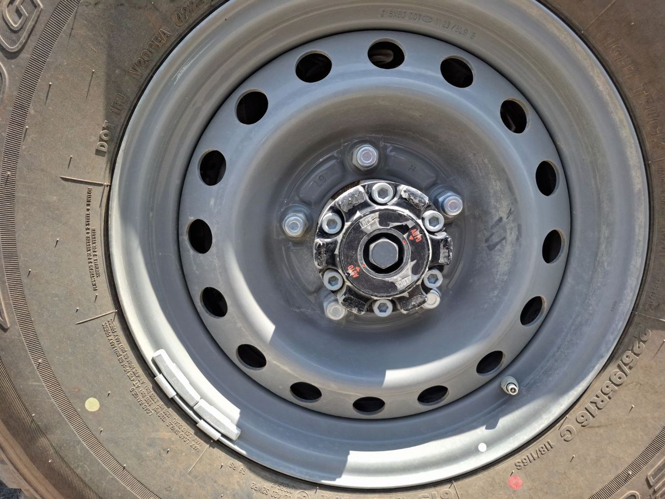 تويوتا لاند كروزر 70 Hardtop 4.0L 3 Door Automatic Petrol (Export Only)