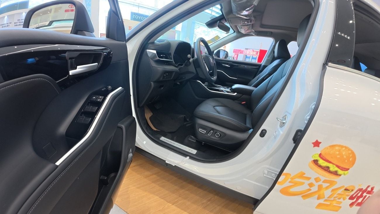 تويوتا هايلاندر Toyota Highlander/ 2025 /white