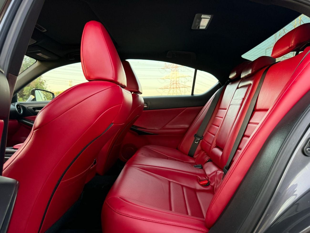 لكزس IS 350 F SPORT PLATINUM