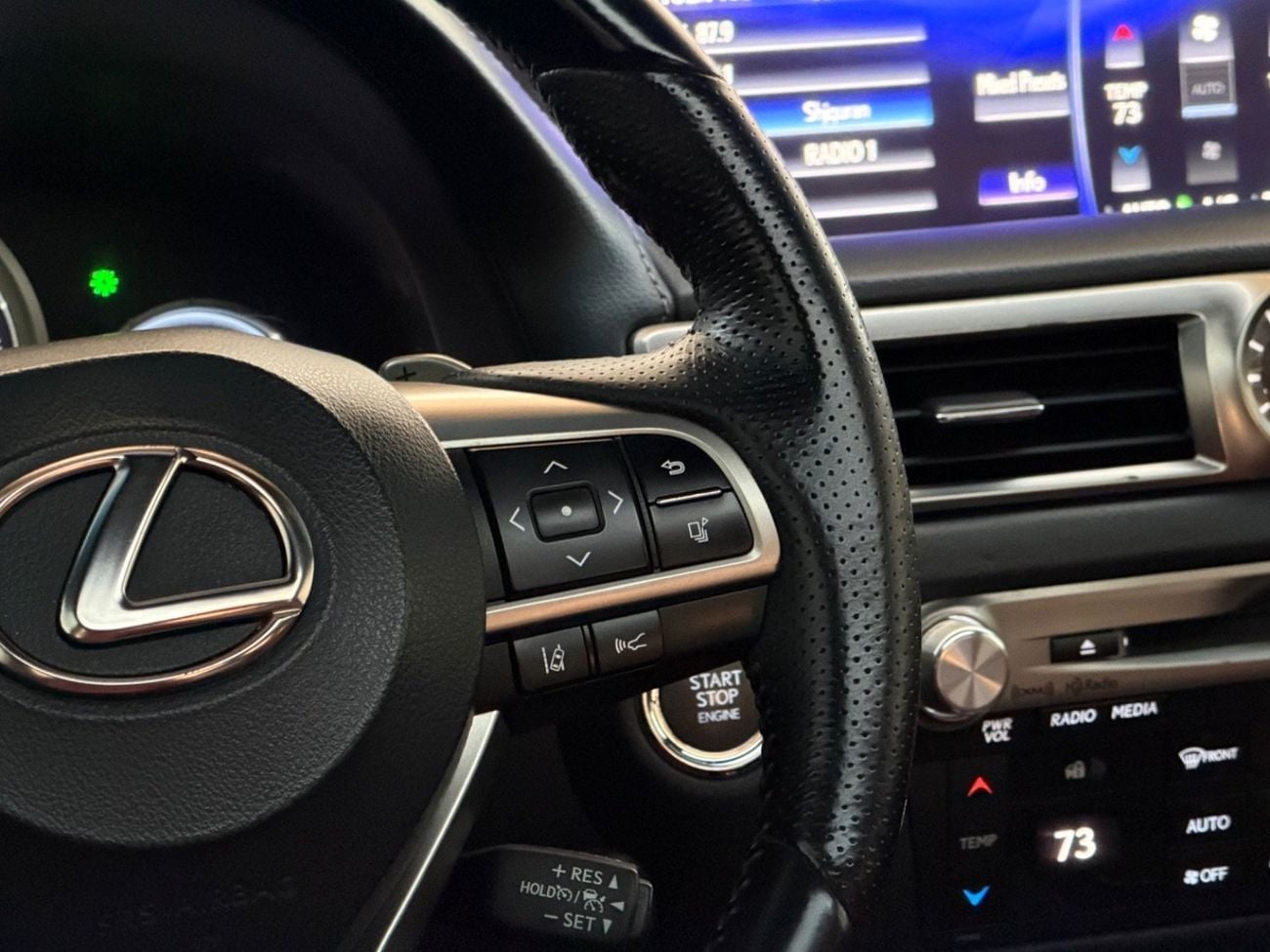 Lexus GS350 F Sport 3.5L Lexus GS350 F-Sport 2018 / USA / 126,000KM / Full Option