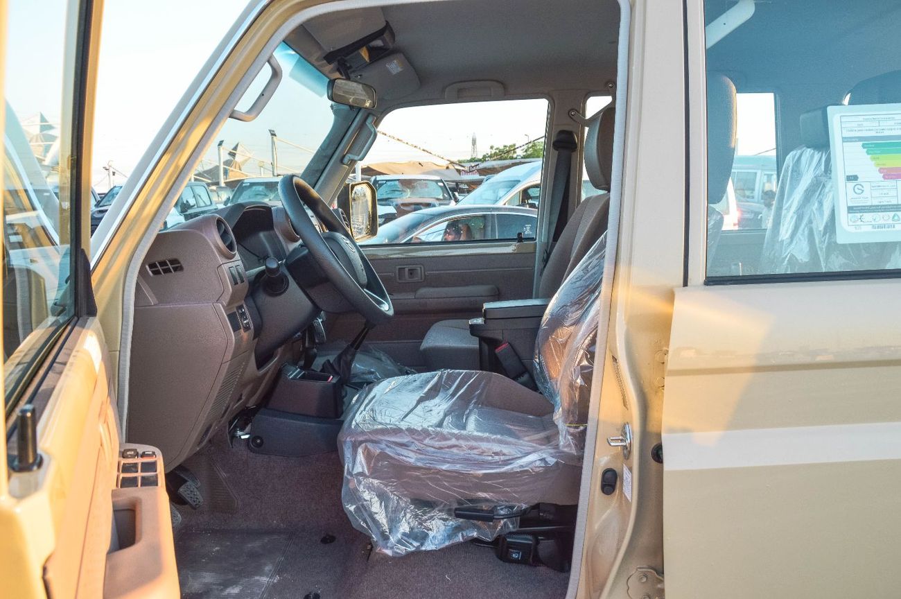 Toyota Land Cruiser 70 TOYOTA LAND CRUISER 76 4.0L 4WD 5DOOR PETROL SUV 2025