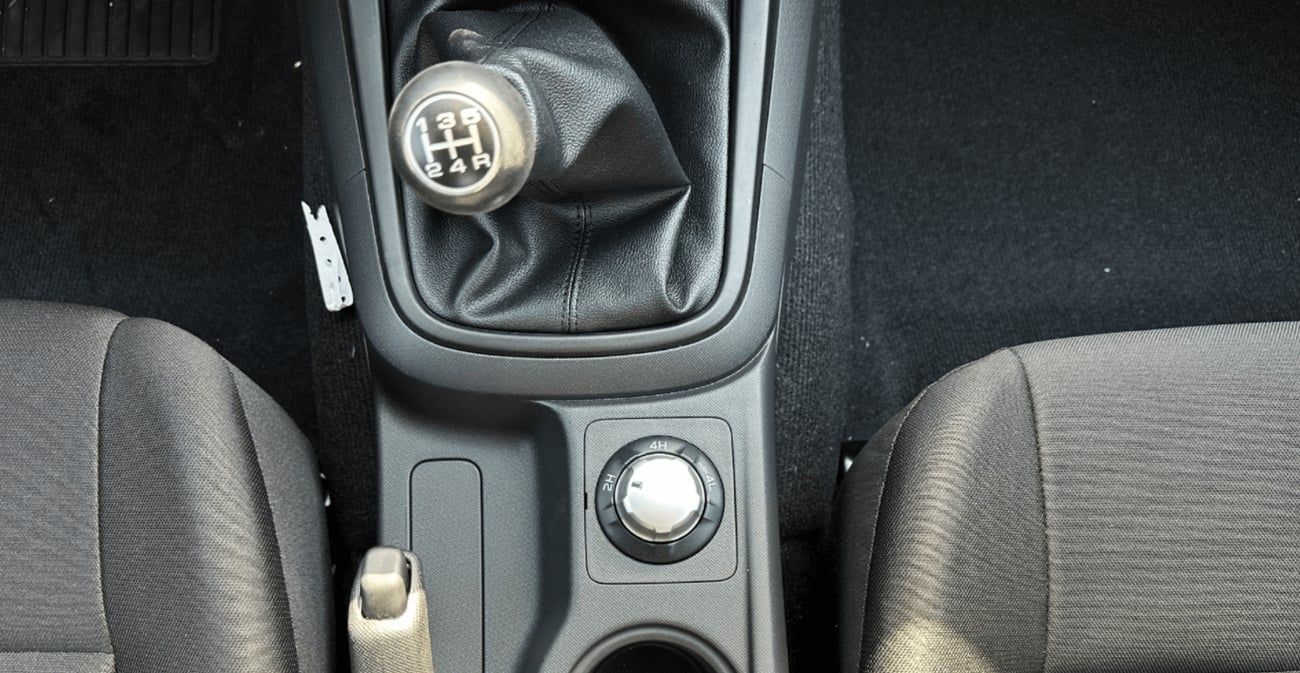 إيسوزو D ماكس STD ISUZU/D-MAX/ISDM3 2.5L Diesel DC 4X4 PWR, Alloy Wheel, MT, Mid