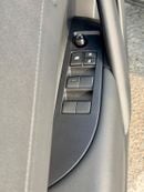 تويوتا كورولا كروس Toyota corolla cross 2.0 whitte 2025 new face