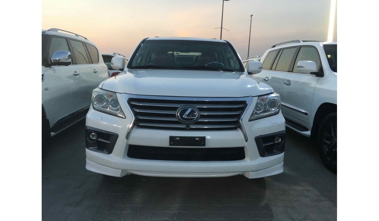 Lexus LX570