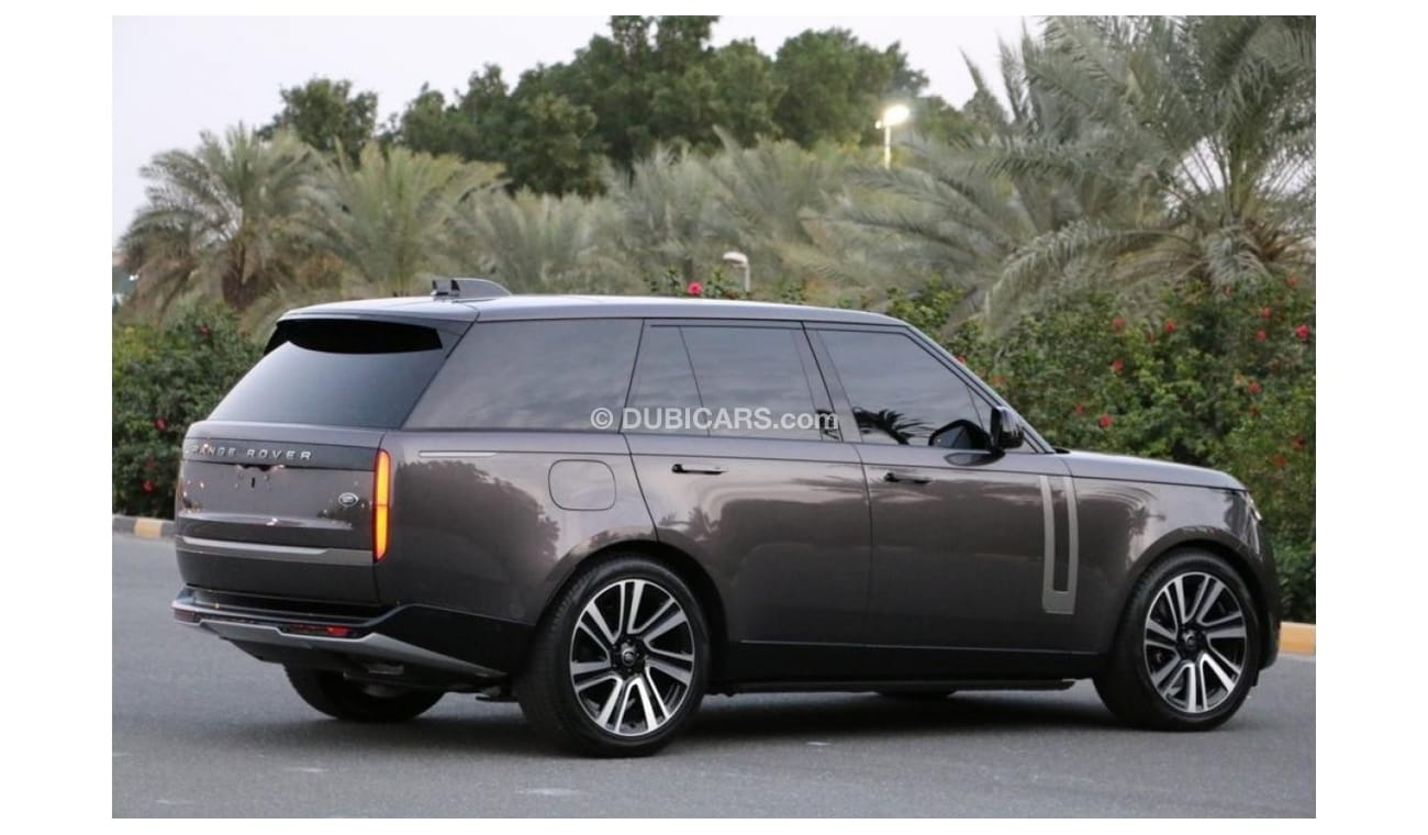 Land Rover Range Rover Range Rover vogue P 530 GCC FULL OPTION perfect condition under warranty