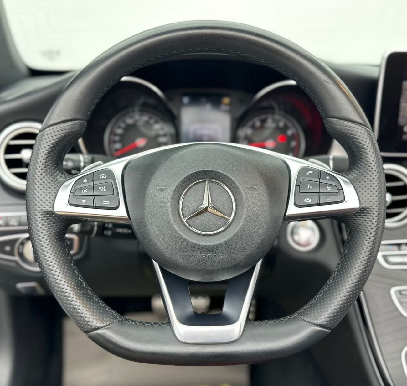 مرسيدس بنز C 200 كوبيه 2018 Mercedes-Benz C200 Cabriolet, 1 Year Unlimited KM Warranty, Full Service History, GCC
