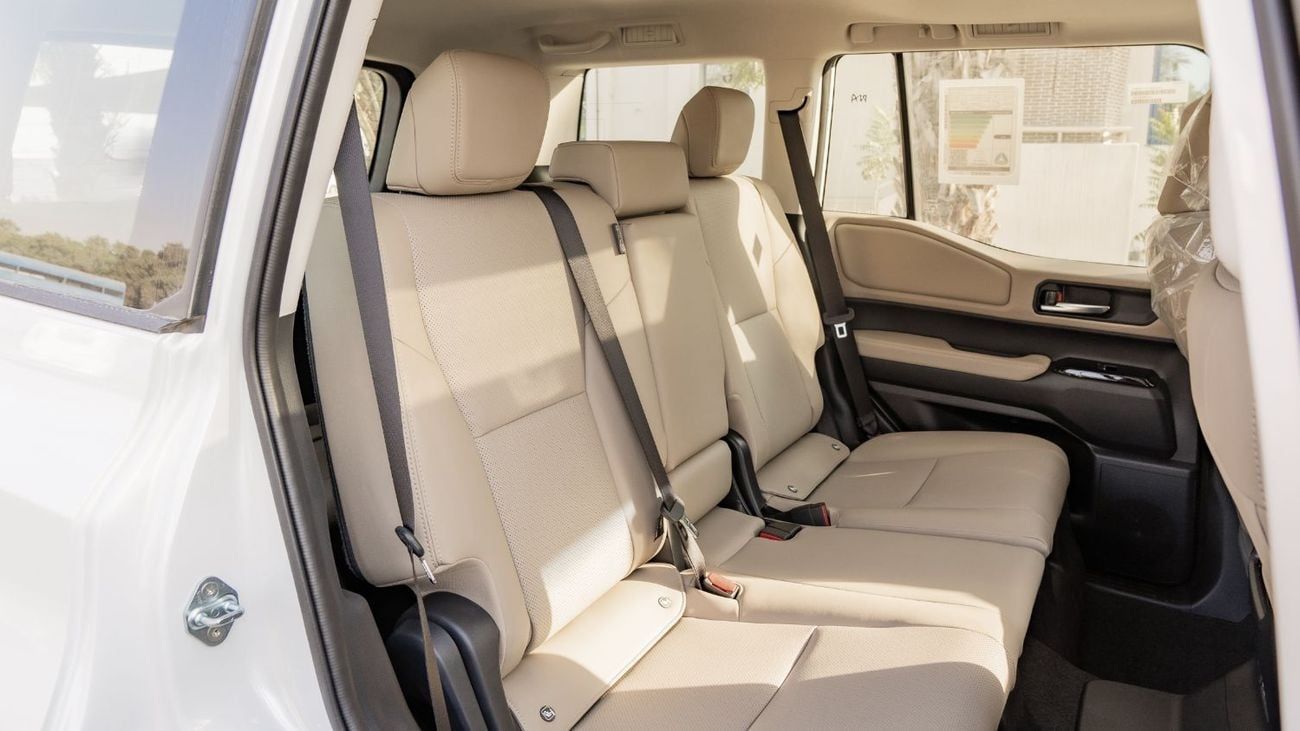 تويوتا برادو 2025 Toyota Prado TXL2 2.4L AT Petrol (White-Beige)