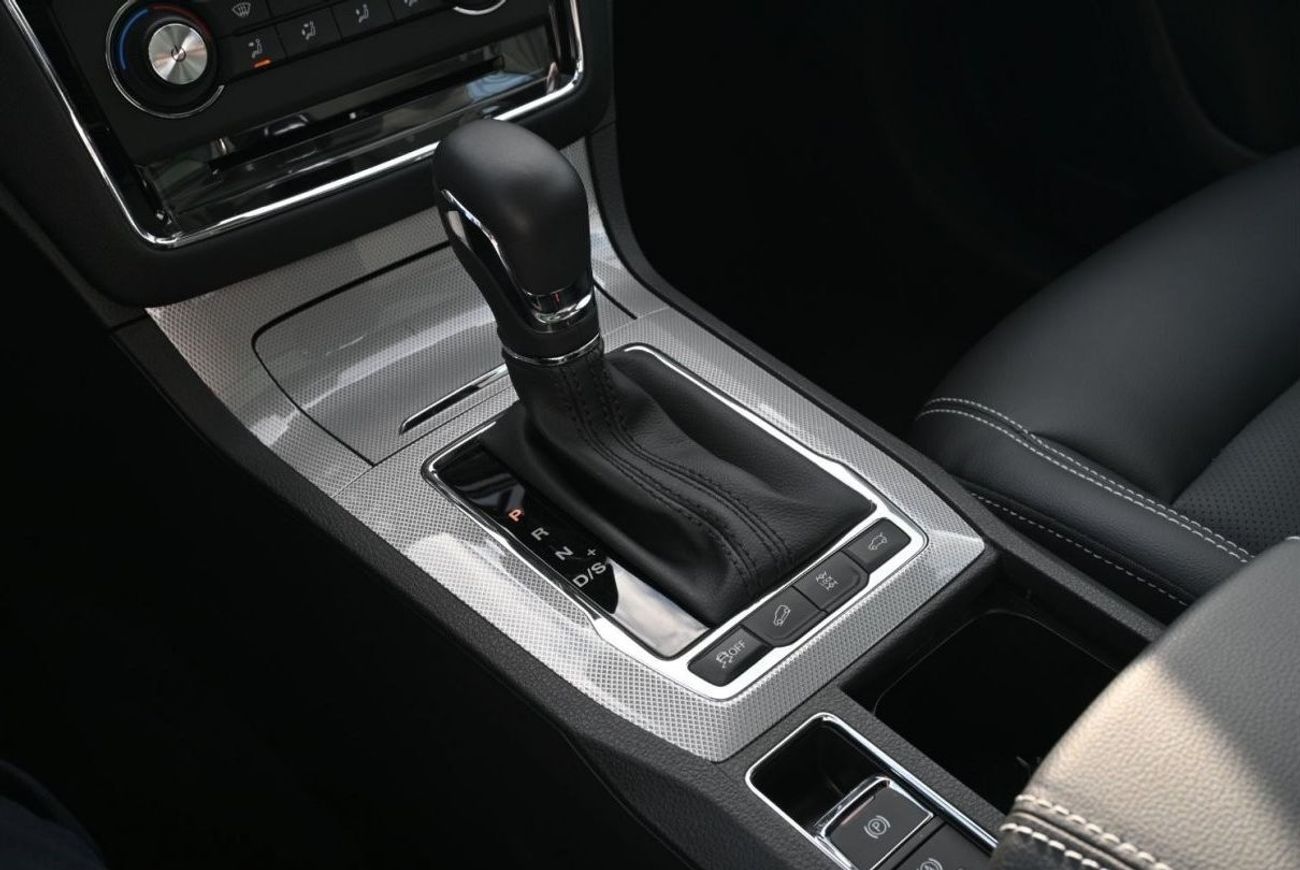 MG RX5 MG RX5 2.0L 30T Petrol, AWD, SUV, Color Sky Blue, Model 2023