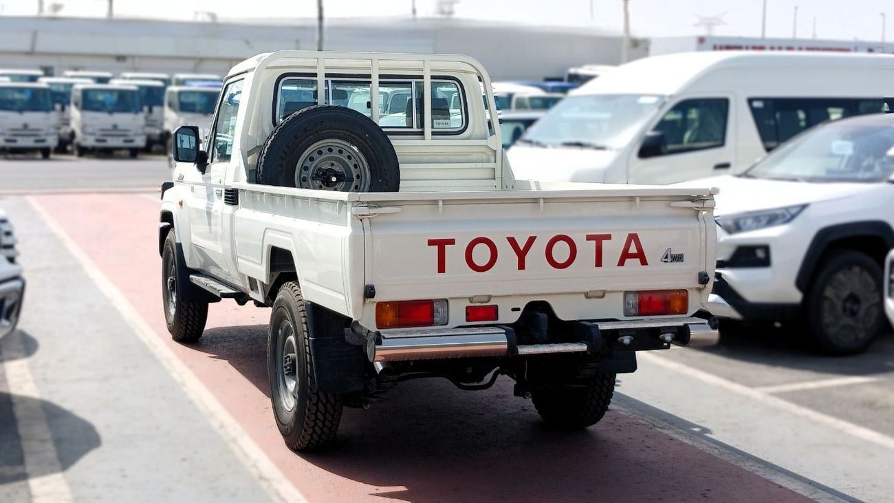 Toyota Land Cruiser Pick Up Toyota LC79 2.8L Diesel Manual SC Pickup 2025YM