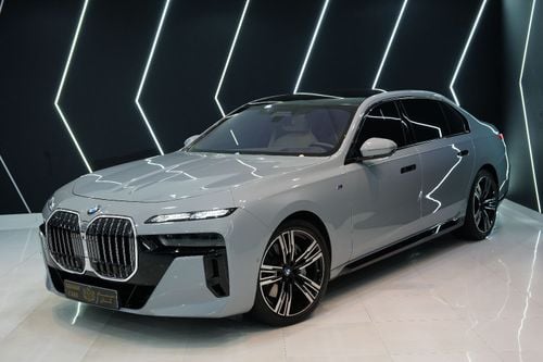 BMW 740i M SPORT , Theater Screen, Executive Lounge, Bowers N Wilkins, Dealer Warr + Serv!!