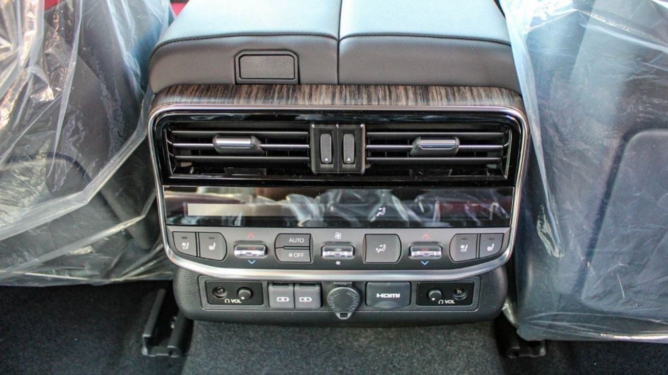 تويوتا لاند كروزر 3.3L VX-R V6 TURBO DIESEL AT