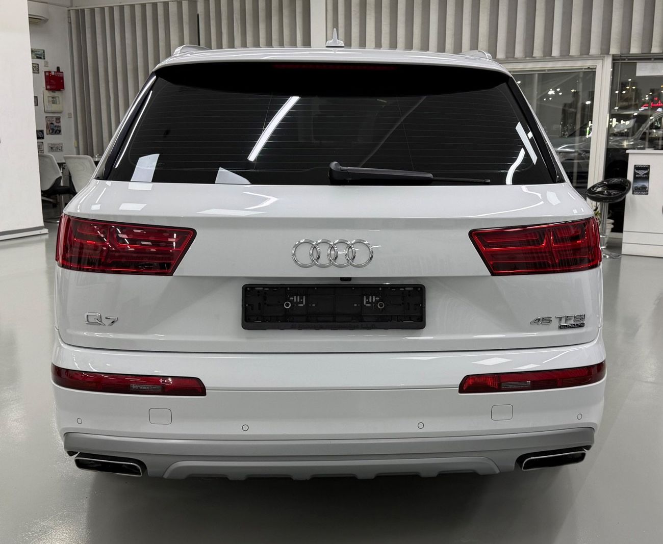أودي Q7 45 TFSI quattro S-Line 3.0L