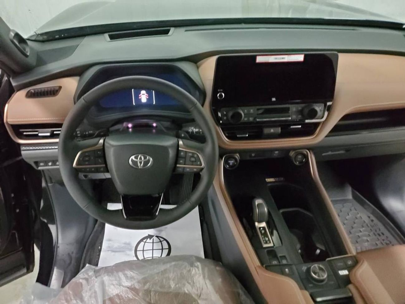 Toyota Grand Highlander PLATINUM HYBRID MAX