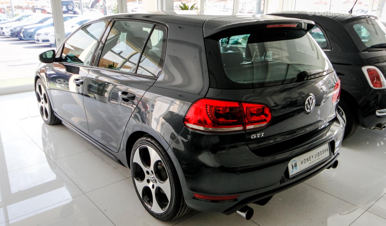 Volkswagen Golf GTI