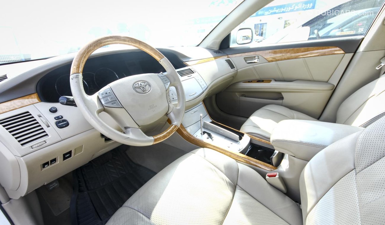 Used Toyota Avalon Limited 2005 for sale in Dubai 14337