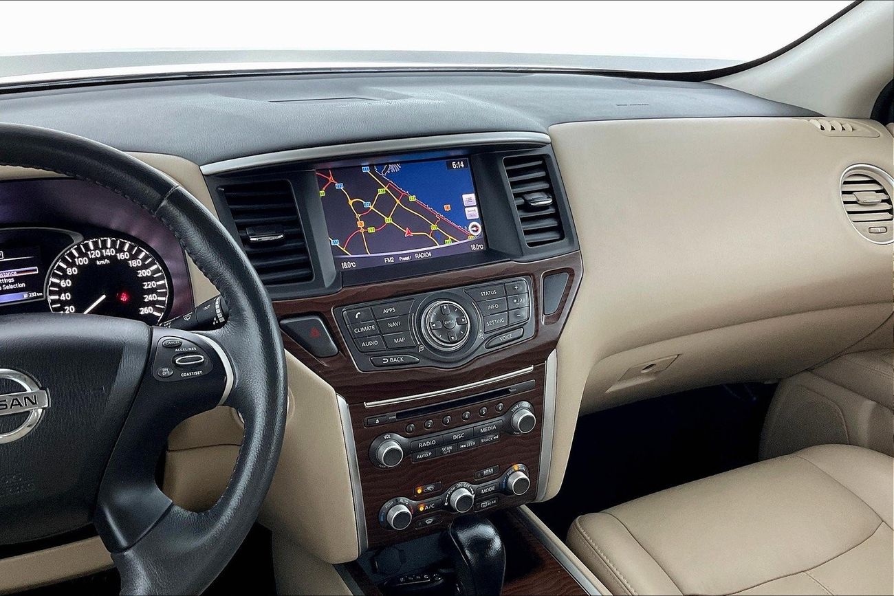 Nissan Pathfinder SV