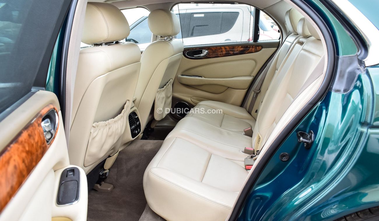 Jaguar XJ8 2004 Model Full options clean car  single owner use wellmaintaned