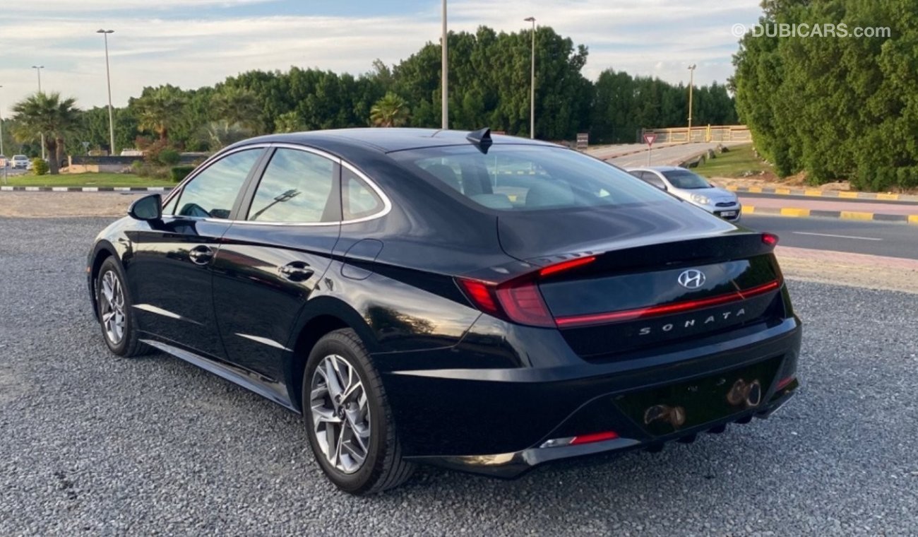 Hyundai Sonata Mid option