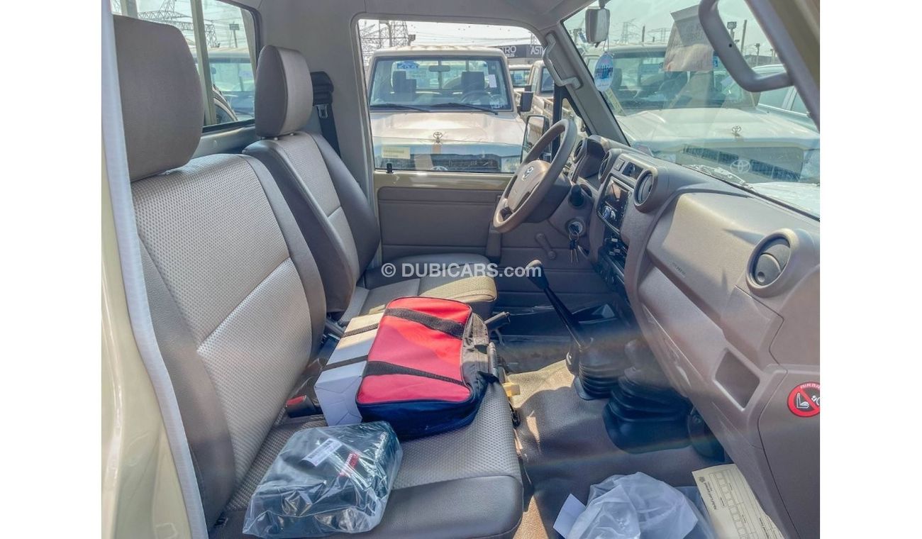 Toyota Land Cruiser Pick Up Toyota LC Pick Up Single Cabin 4.0L, Petrol, Year: 2023