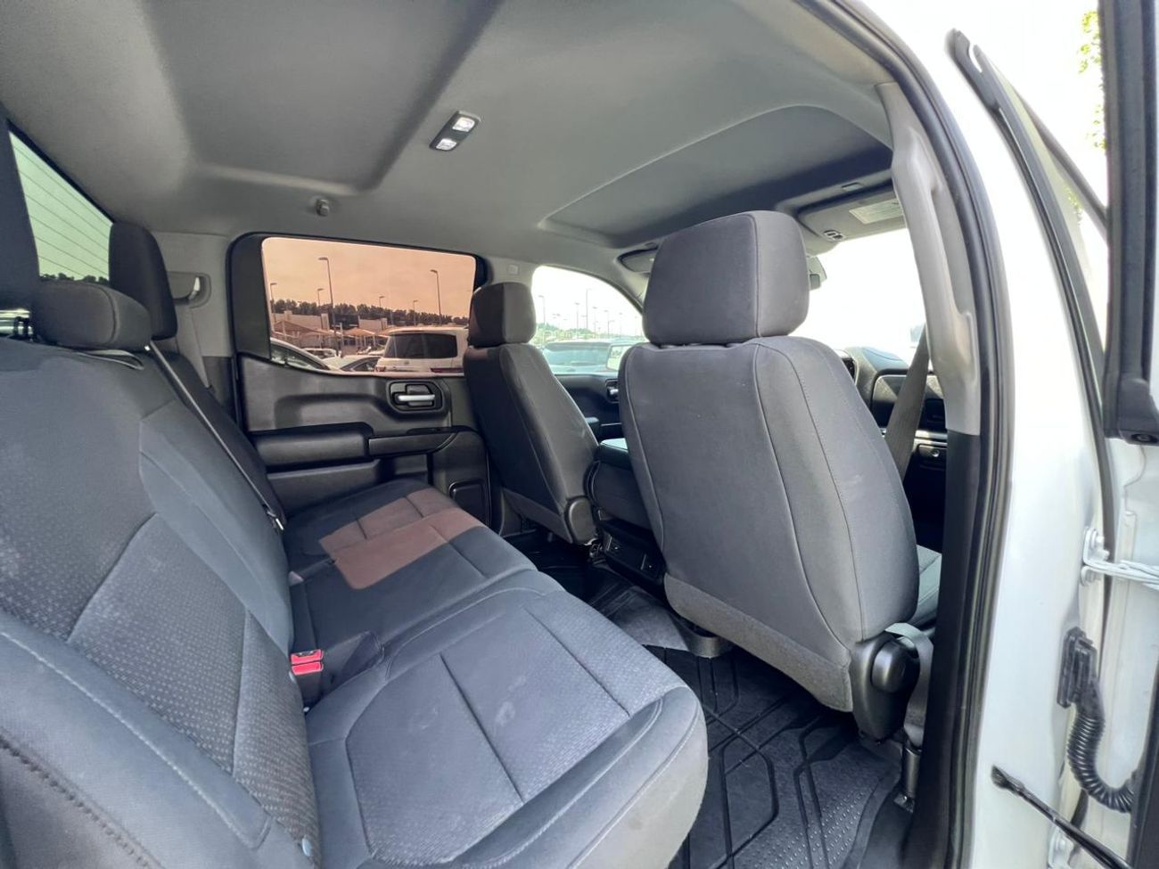 شيفروليه سيلفارادو Very clean car low mileage 4 cylinder turbo