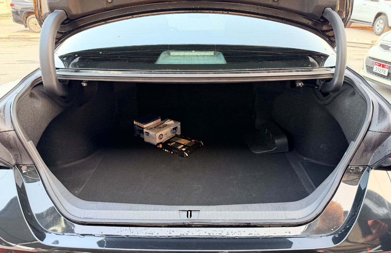 تويوتا افالون Hybrid 2021