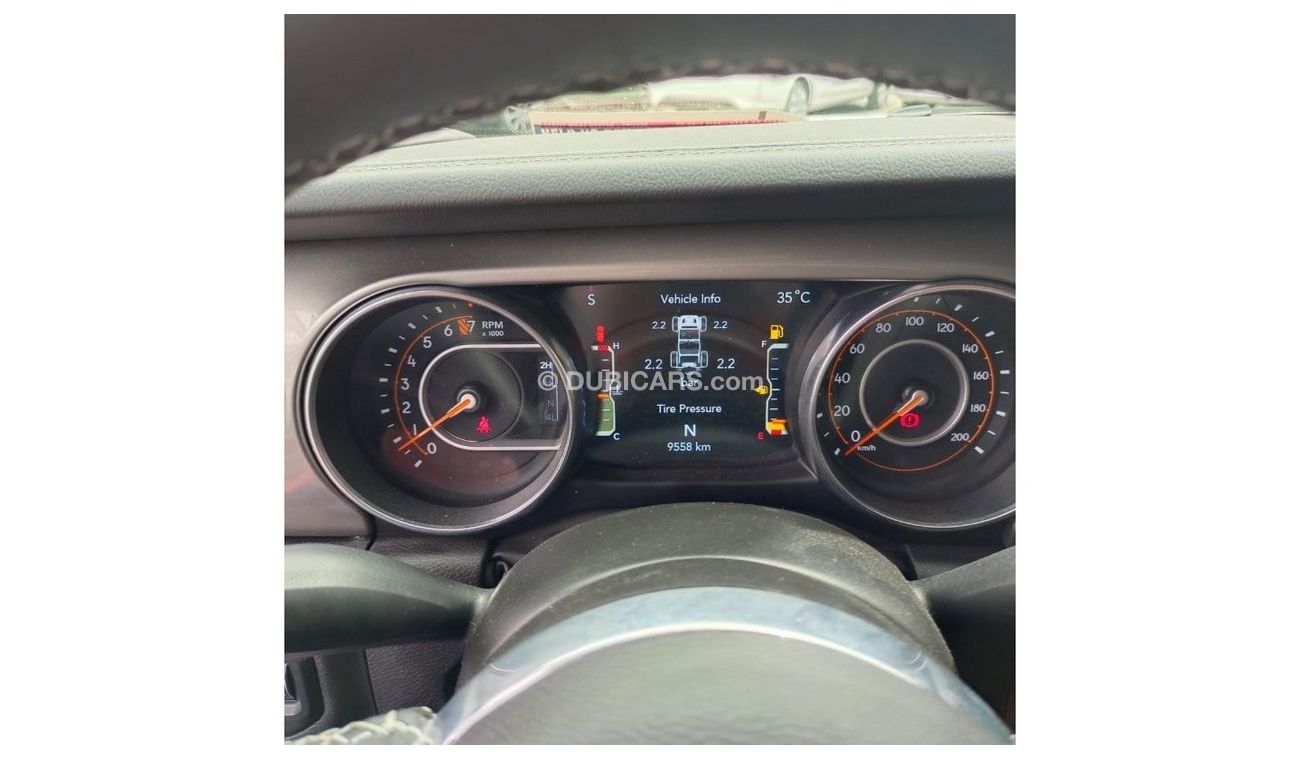 جيب رانجلر صحارى