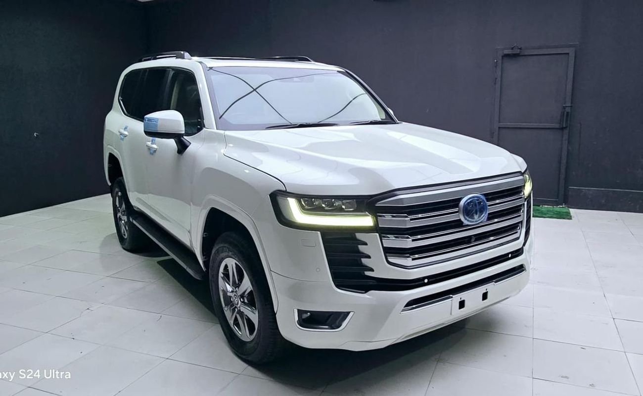 تويوتا لاند كروزر VX 3.3L