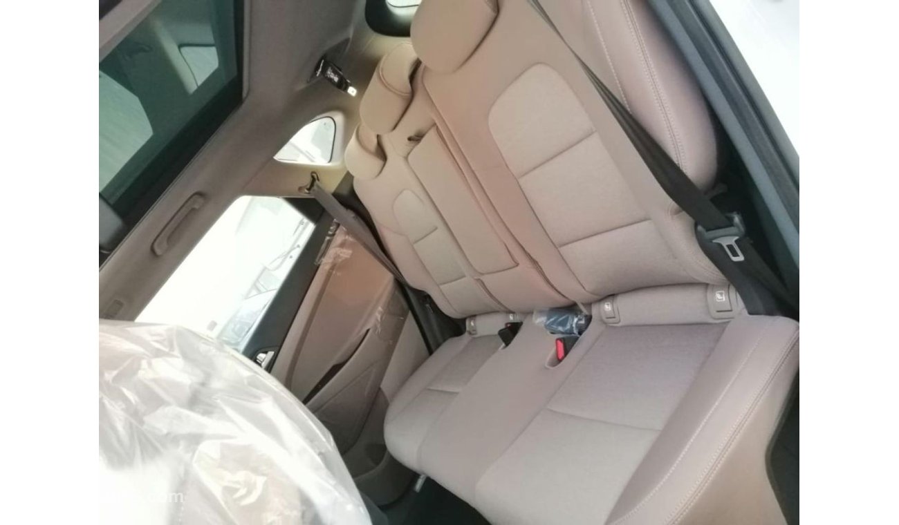 Hyundai Tucson 2.0 with sunroof