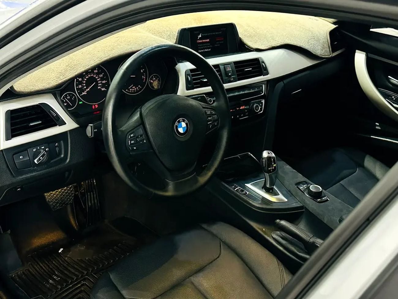 BMW 320i STD JOY EDITION