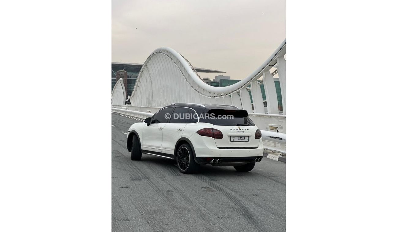 Porsche Cayenne PORSCHE FULL OPTION CLEAN CAR DUBAI PASS