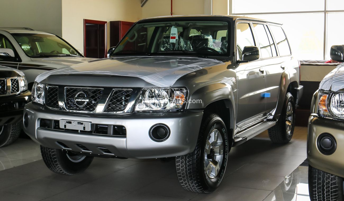 نيسان باترول سفاري GXR V6