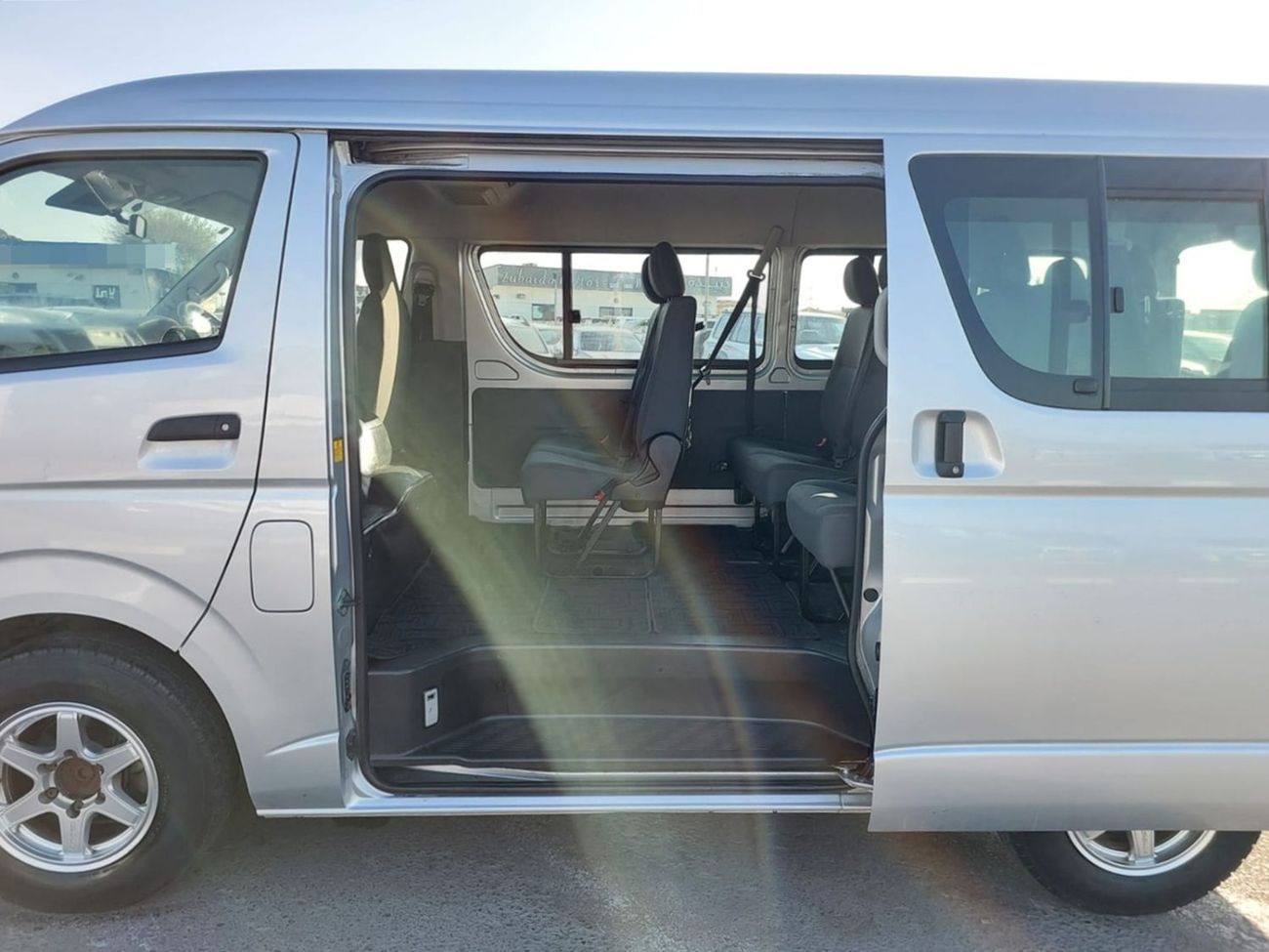Toyota Hiace TOYOTA HIACE COMMUTER VAN RHD 2013 MODEL 2.7 L PETROL AUTOMATIC(PM32888)