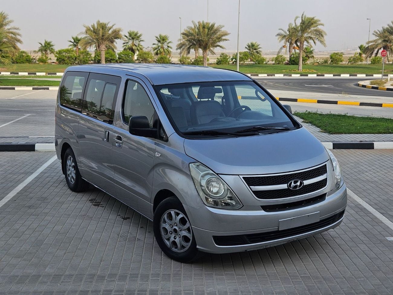 Hyundai Grand Starex STANDARD