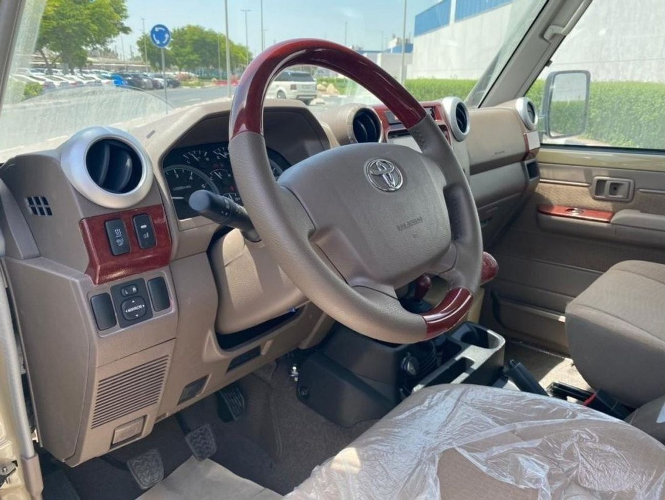 Toyota Land Cruiser 70