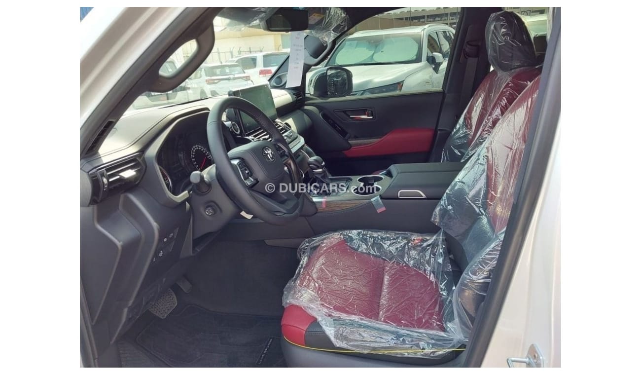 Toyota Land Cruiser VXR 3.5 TWINTURBO Al-Futtaim 4 Year warranty