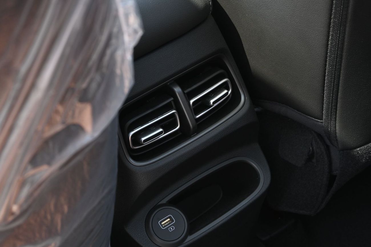 هيونداي كريتا Hyundai Creta 1.5L FWD, Model 2025, Color Silver