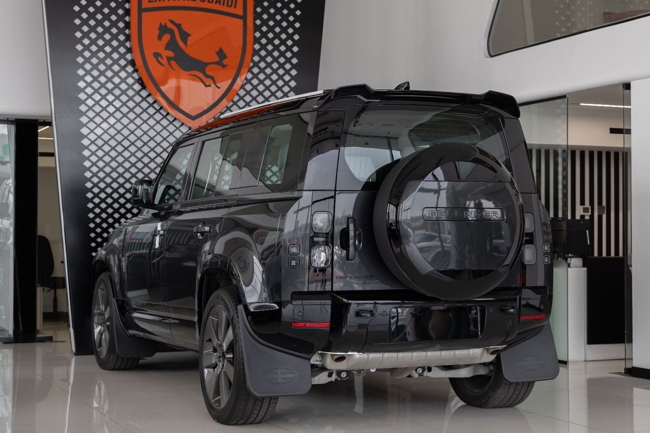 Land Rover Range Rover Land Rover Defender | 110 X-Dynamic HSE (P400) | GCC Specs | 2026 (Export)